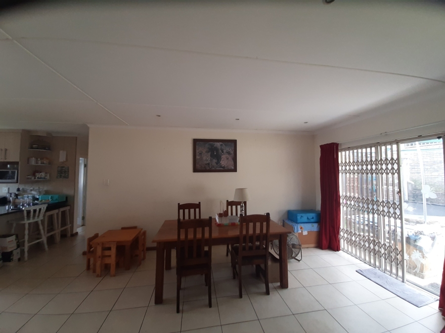 3 Bedroom Property for Sale in Abbotsford Eastern Cape